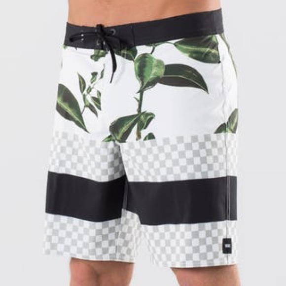 Vans Other - VANS Era Boardshorts Size 36
